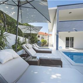 4 Bedroom Villa with Pool in Supetar, Brac Island, Sleeps 8